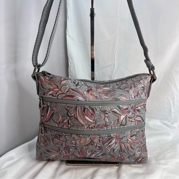 SAKROOTS Women's Basic Crossbody Bag - Picture 7 of 13